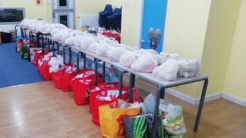Food Bags/Christmas Hampers
